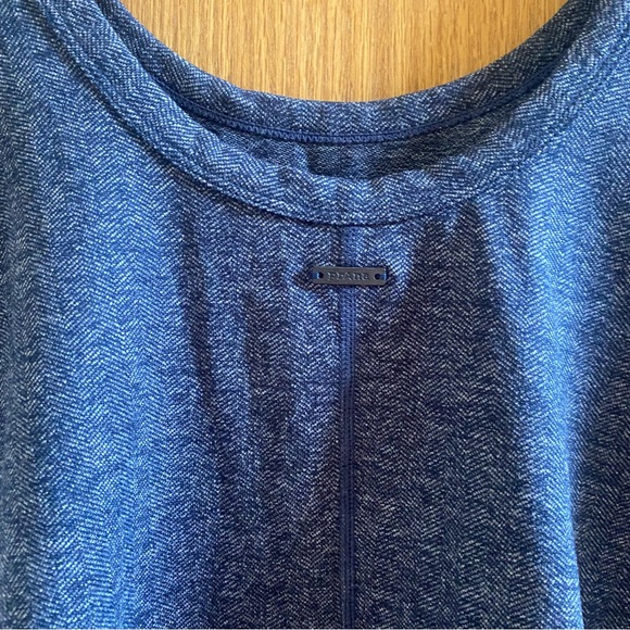 PRANA • Bundle of 2‼️ Heathered Beige & Navy Tank Tops - XL - Picture 11 of 16